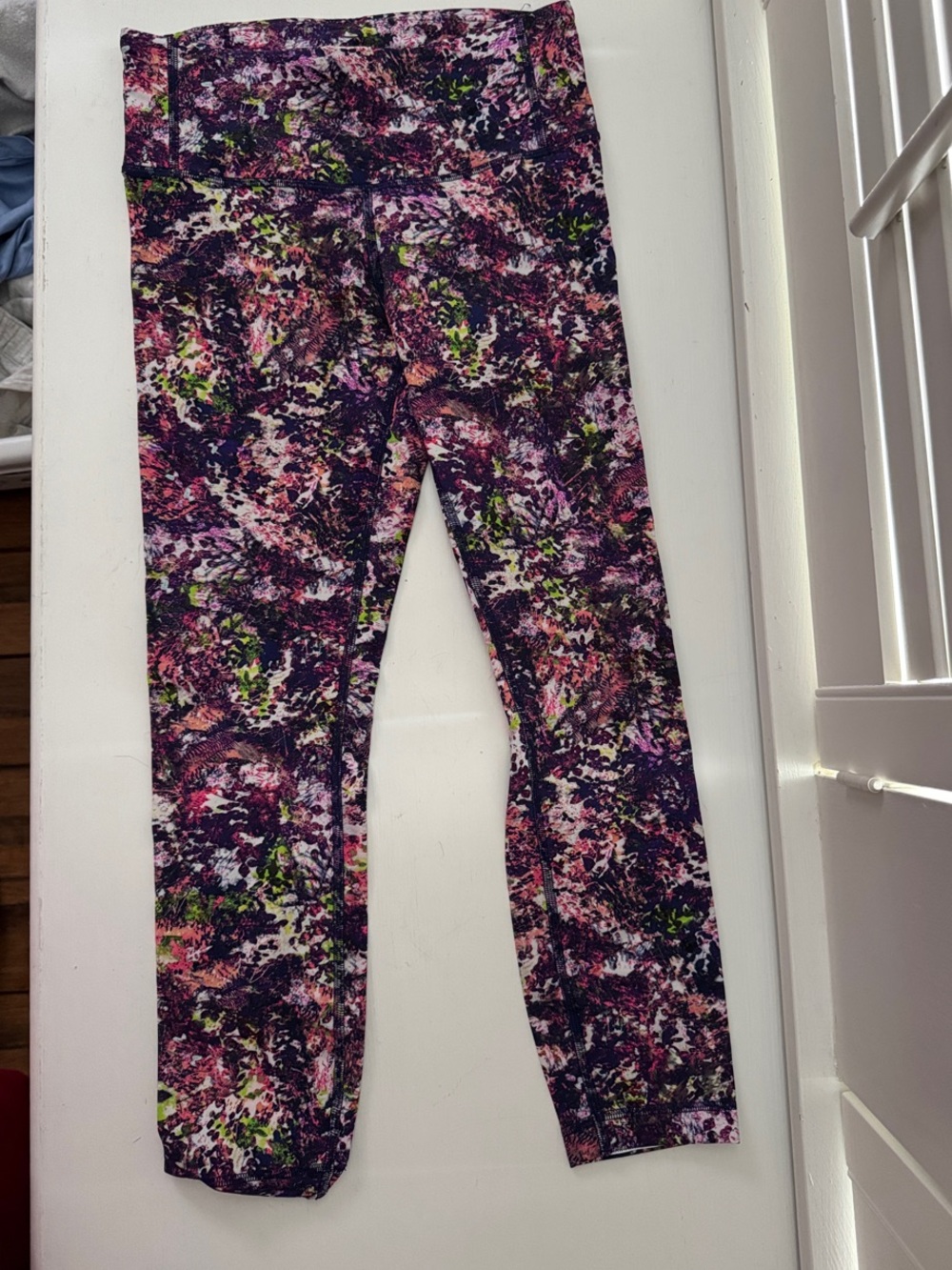 LULULEMON SEAWHEEZE 2019 Speed Wunder Crop 25” Size 4